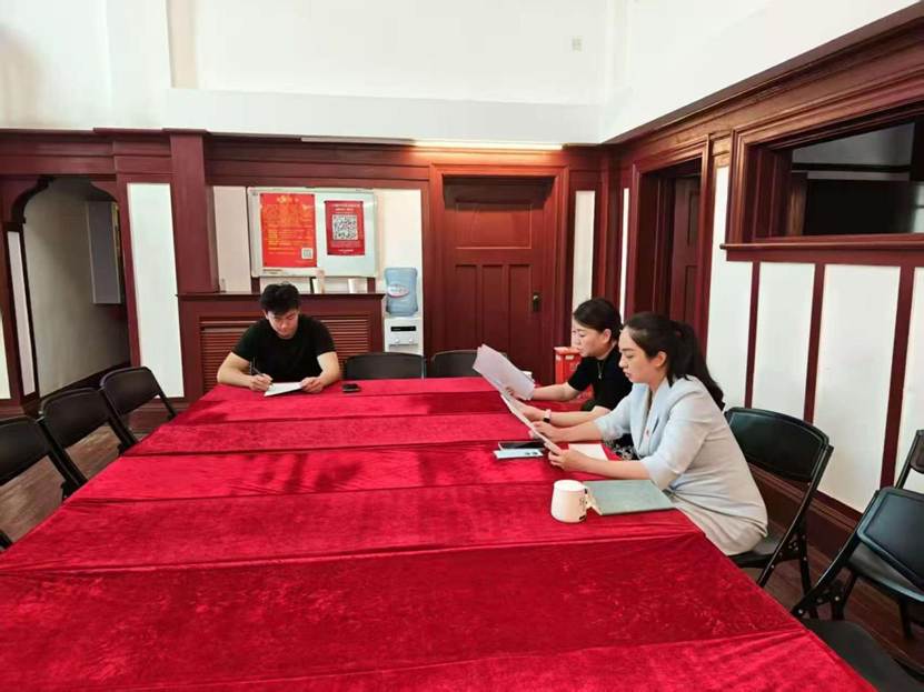 5c0062771d2018cbe52316ef1b5ee6f1