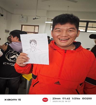 人手里拿着纸 AI 生成的内容可能不正确。